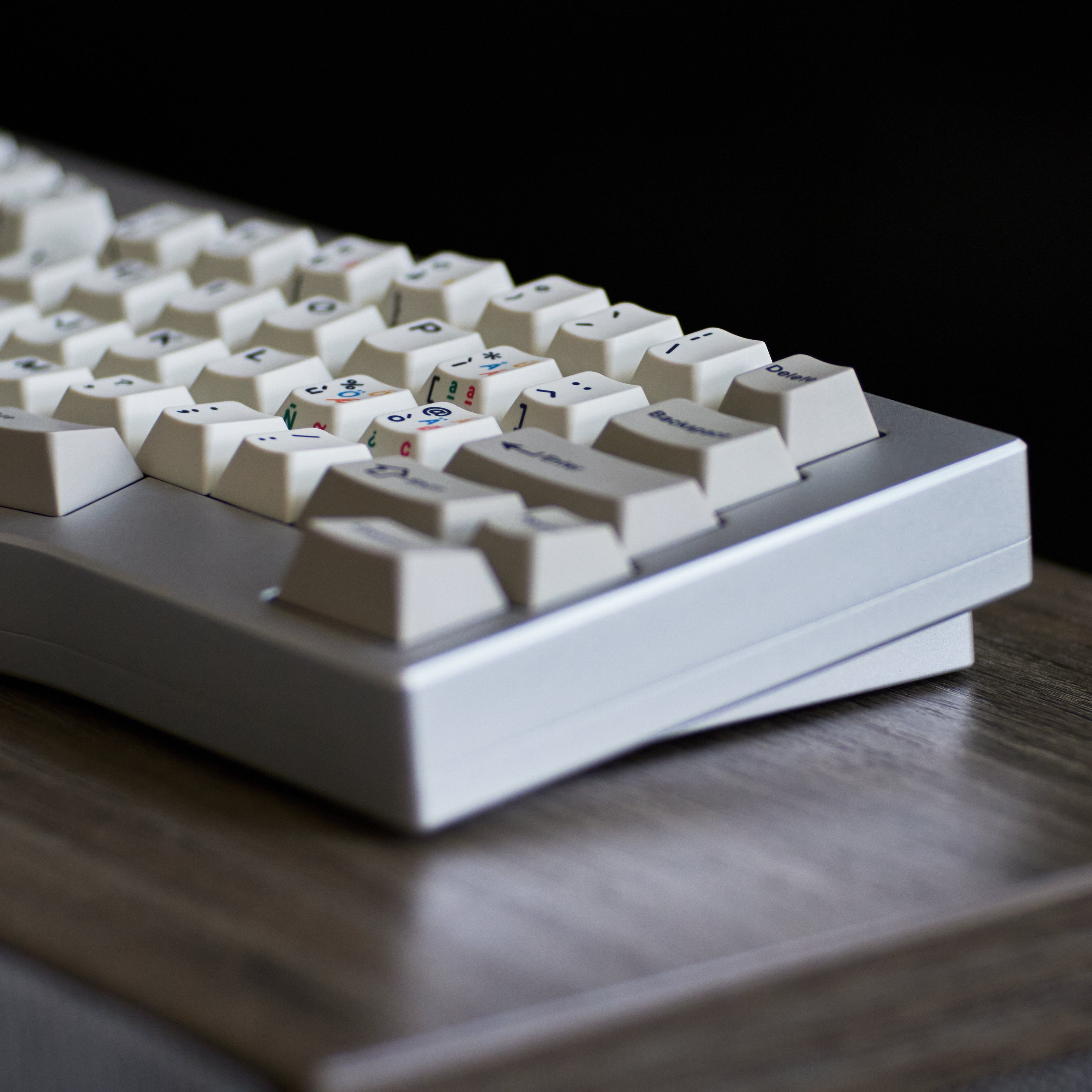 Merisi Delli キーボード Merisi Delli – merisi.works